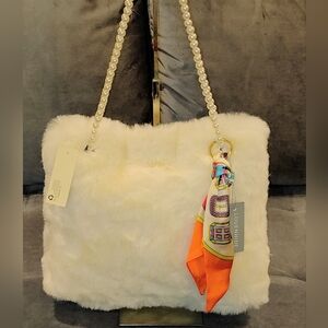 NWT LOUENHIDE KIKI MAISE WHITE FAUX FUR TOTE W/ FAUX PEARL HANDLES & SCARF CHARM